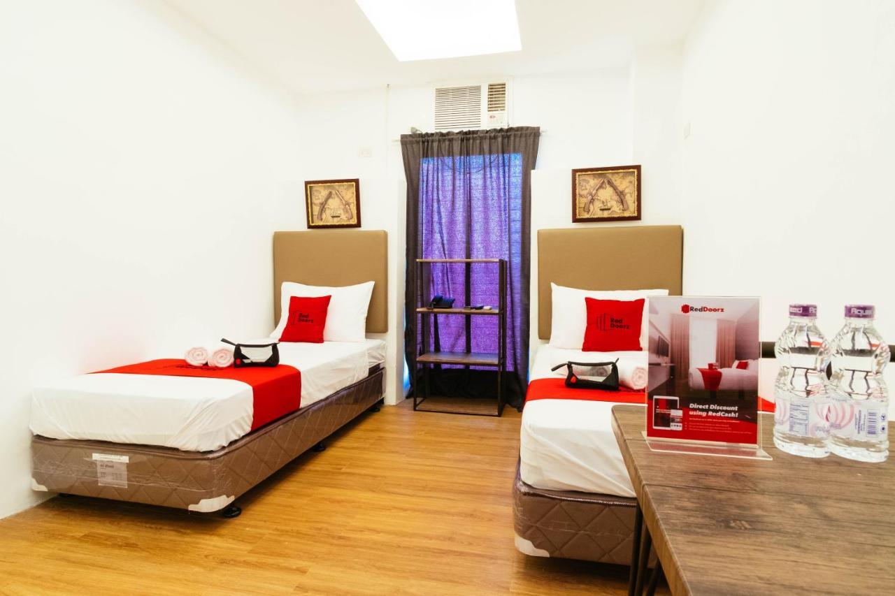 Reddoorz Plus Near Commonwealth Regalado Quezon City Εξωτερικό φωτογραφία